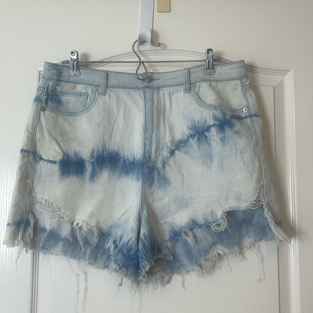 American Eagle Highest Rise Mom Shorts Denim Size 16
